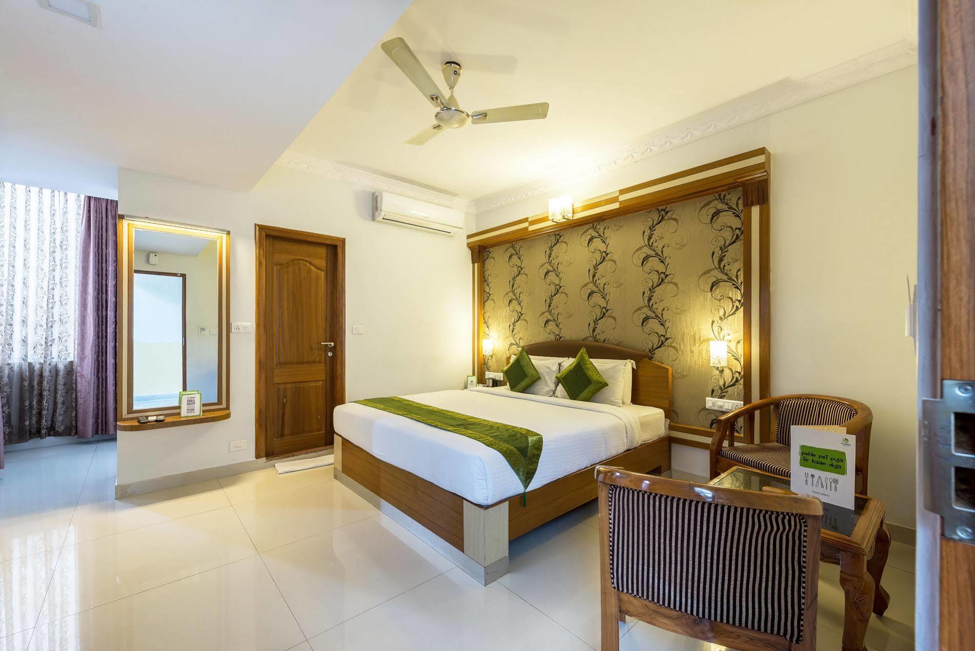 Treebo Akshaya Lalbagh Inn Bangalore Exterior photo