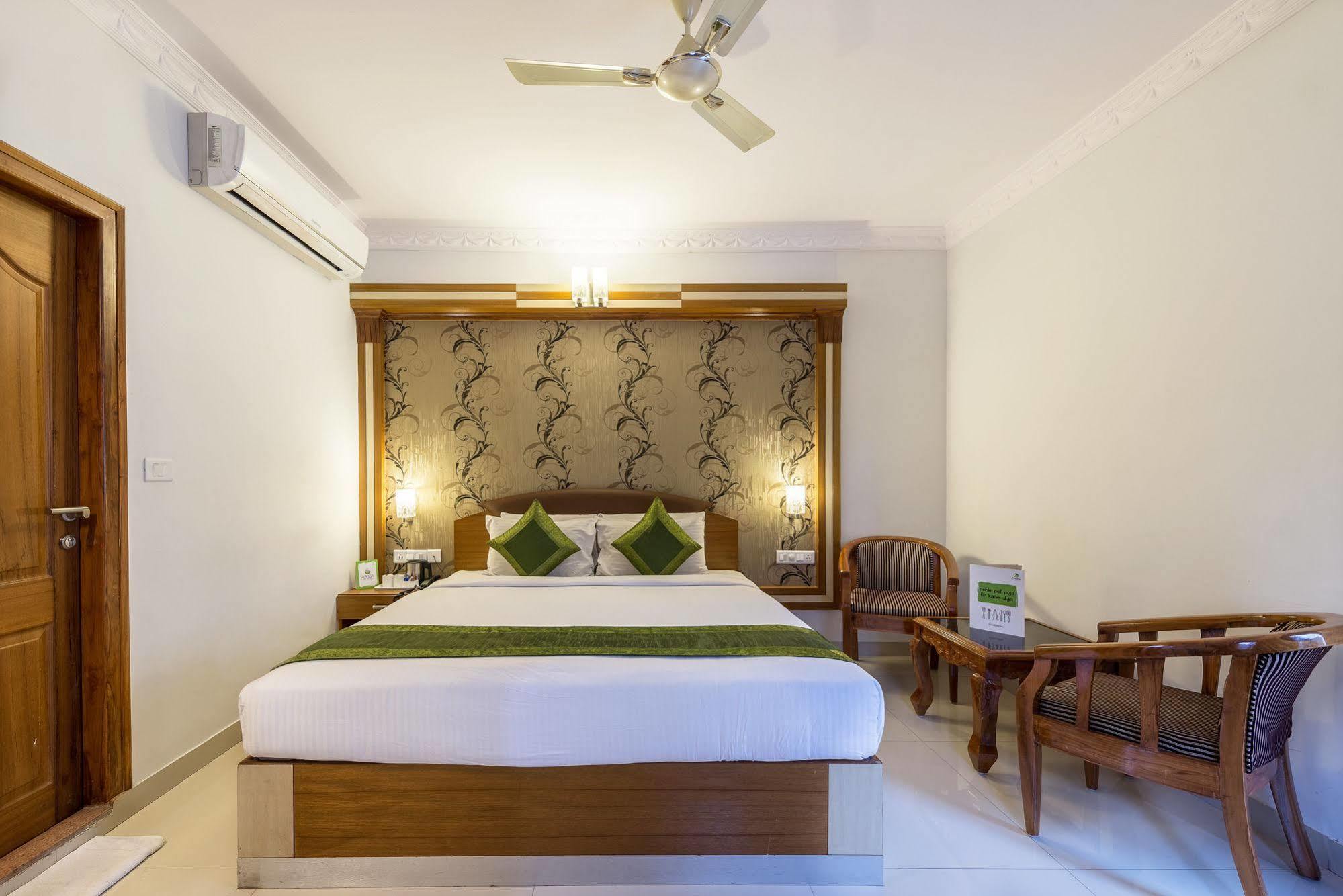Treebo Akshaya Lalbagh Inn Bangalore Exterior photo