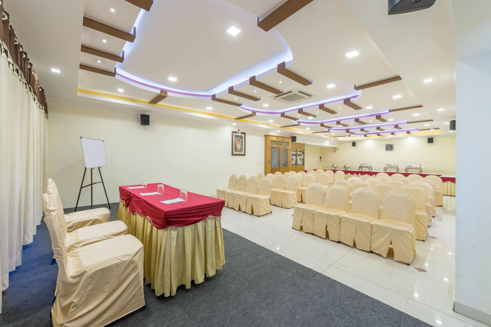 Treebo Akshaya Lalbagh Inn Bangalore Exterior photo