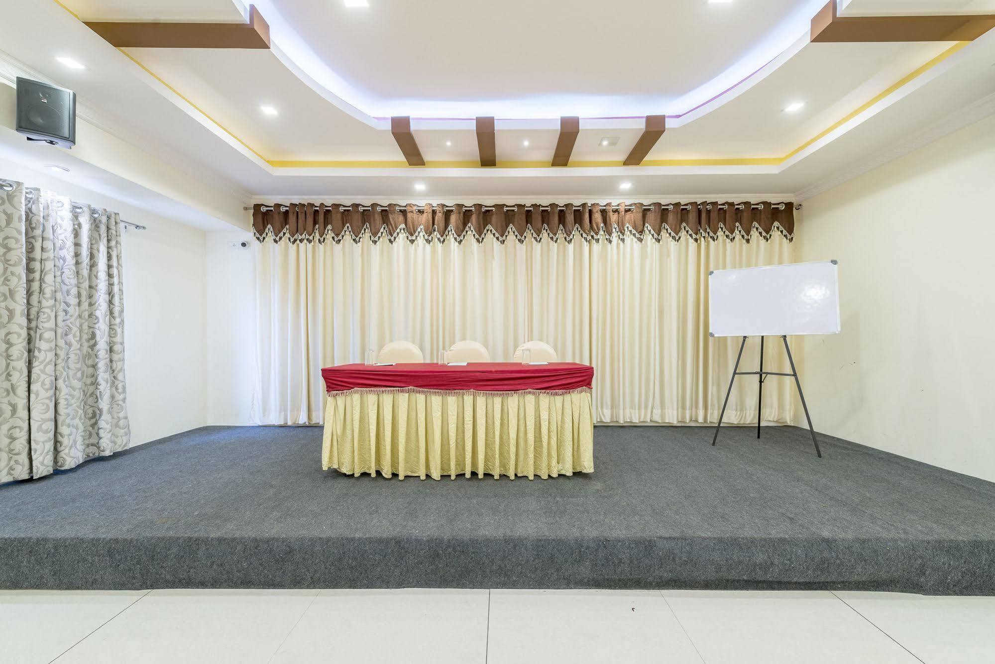 Treebo Akshaya Lalbagh Inn Bangalore Exterior photo